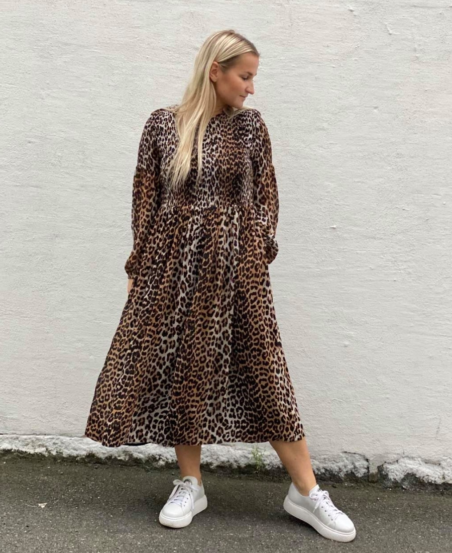 GANNI Printed Georgette Midikjole Leopard