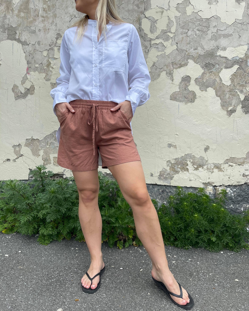Levete Room Naja 2 Shorts Rust