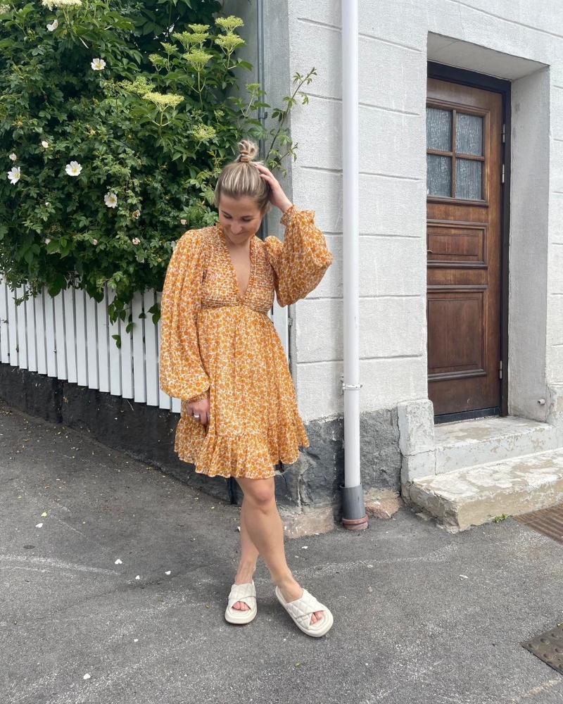 by TiMo Chiffon V-Neck Kjole Sunrise