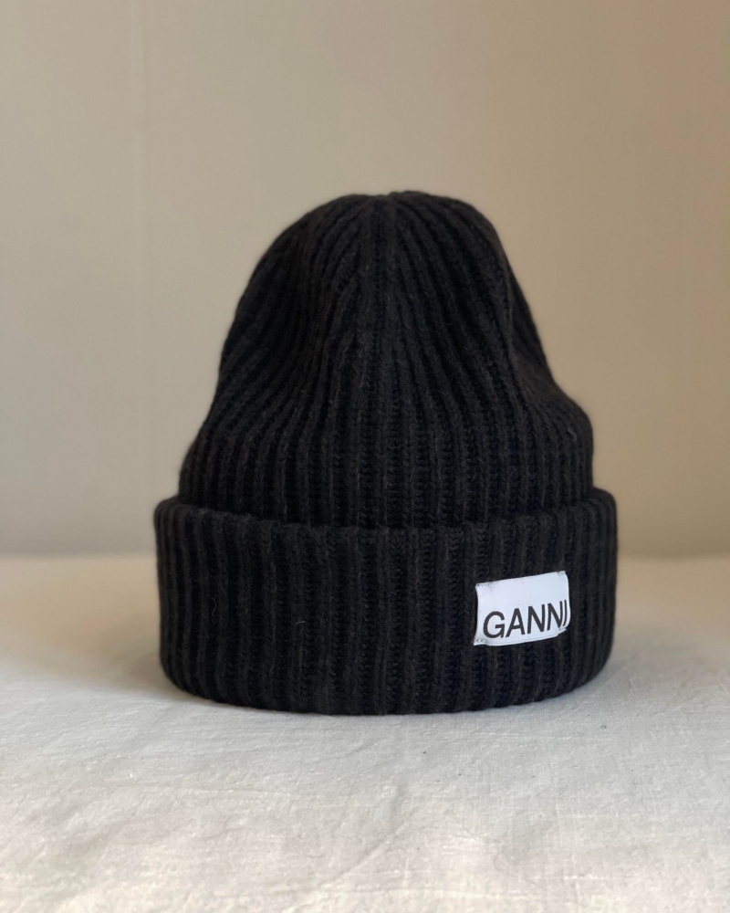 GANNI Structured Rib Beanie Lue Black Melange