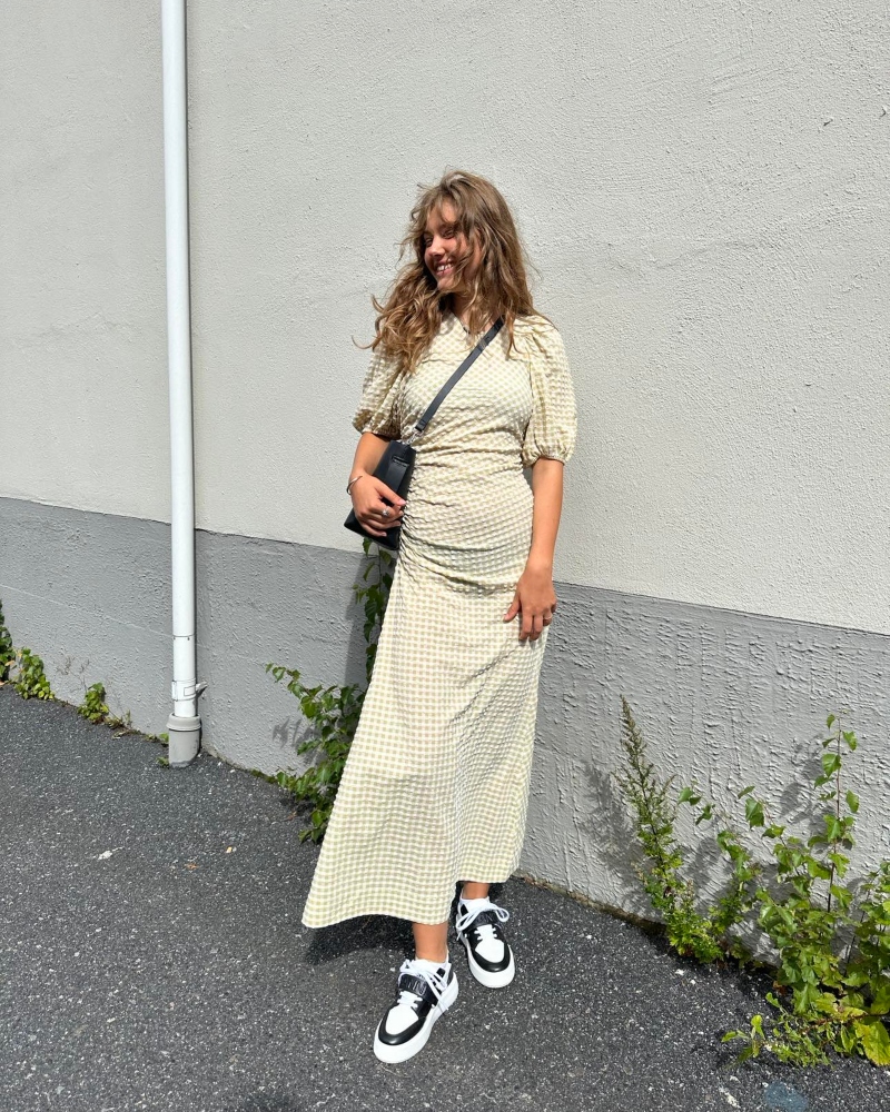 GANNI Seersucker Puff Sleeves Kjole Pale Khaki