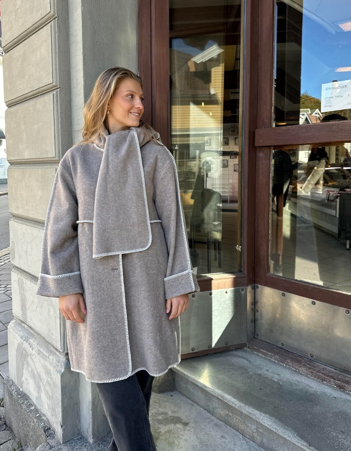Neo Noir Kitty Twill Kåpe Sand Melange