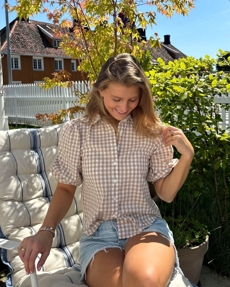 BY IDA Cherry Ruter Bluse Beige