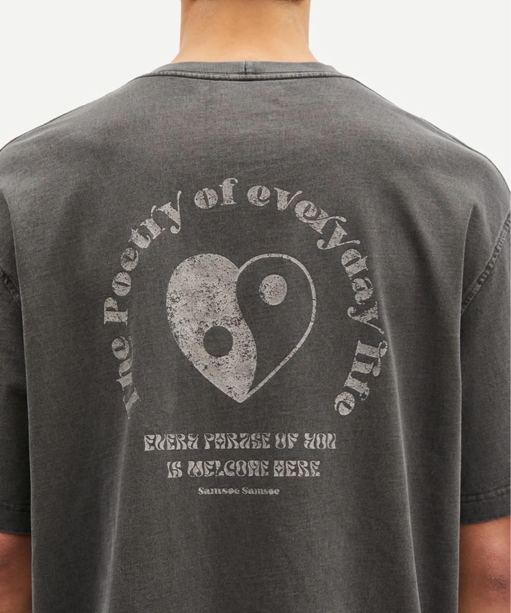 Samsøe & Samsøe Sapoetry Unisex T-skjorte Black Zen - Bilde 2
