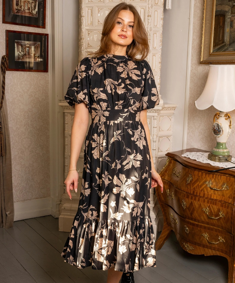 MISSMAYA Jardin Midi Kjole Black Blossom