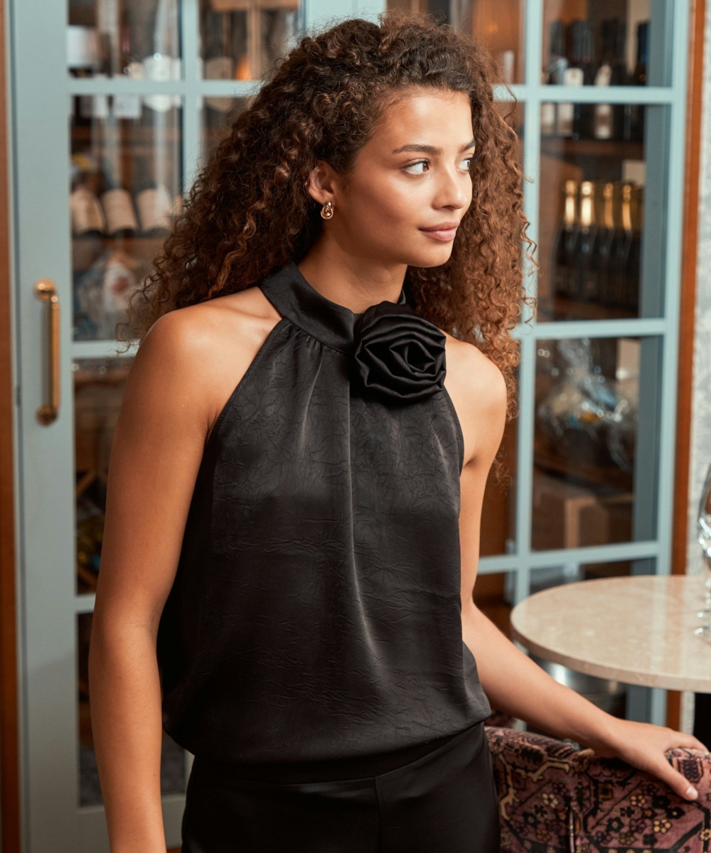 Neo Noir Rosette Crinkle Sateen Topp Sort