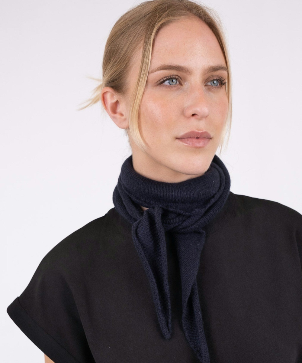 Neo Noir Misty Knit Skjerf Navy