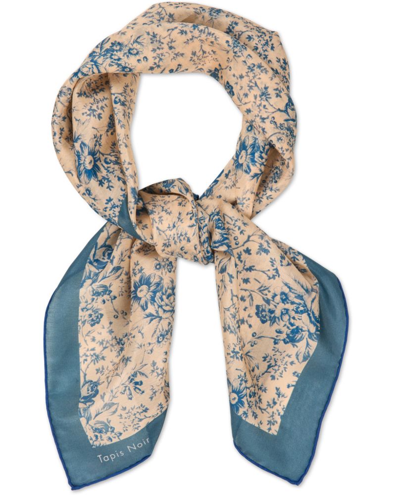 Tapis Noir Light Blue Flower Toile Skjerf 67x67