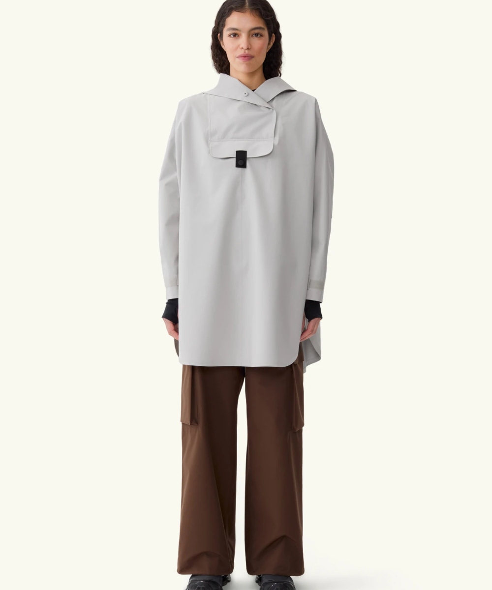 BLÆST Bergen Poncho Mist Grey