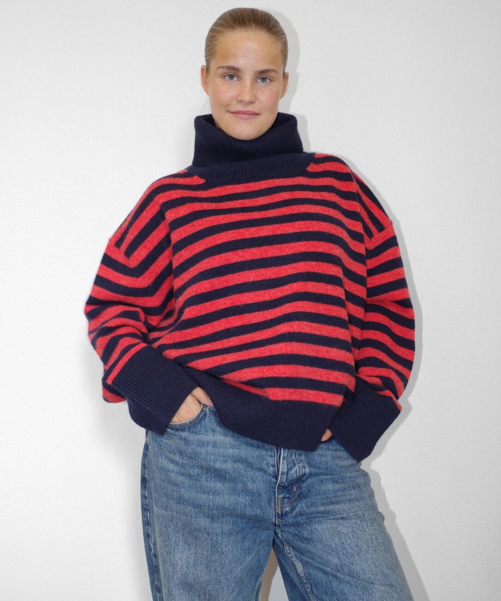 Boii Olga T-neck Knit Navy Rød