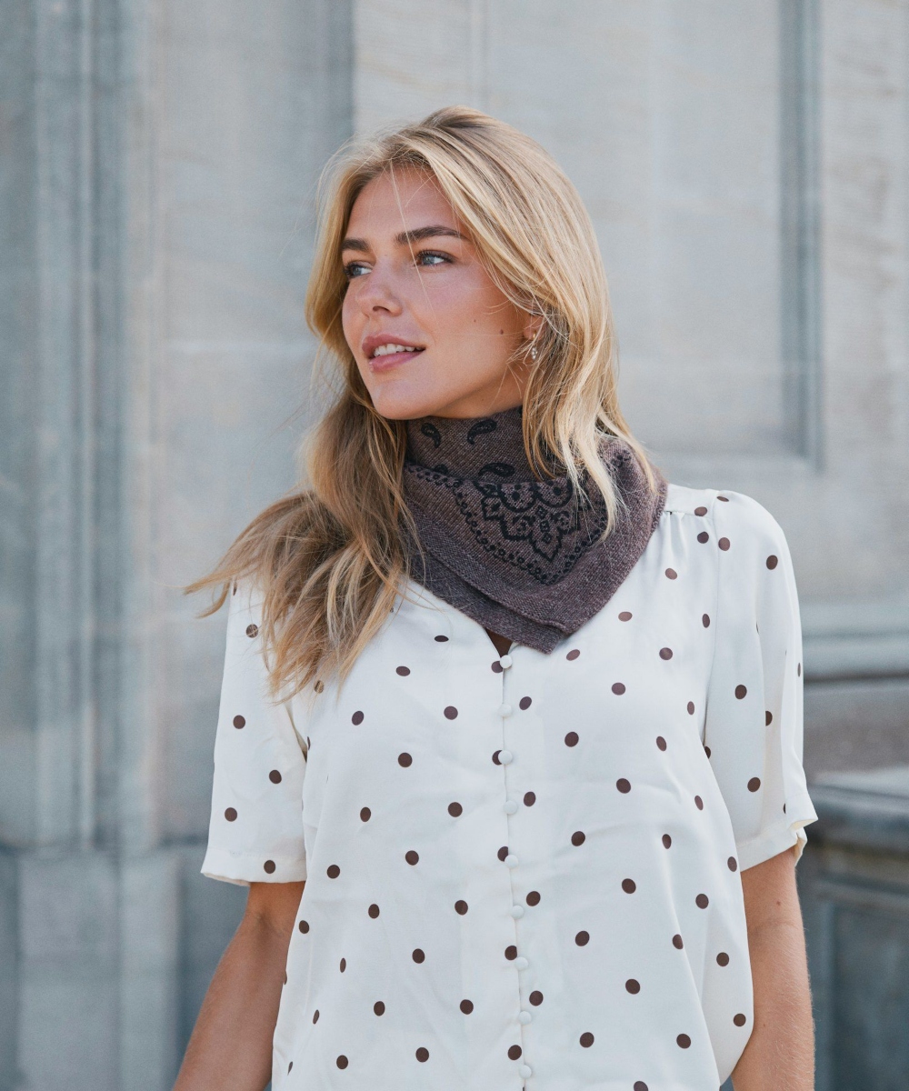 Neo Noir Adelina Skjerf Brown Melange