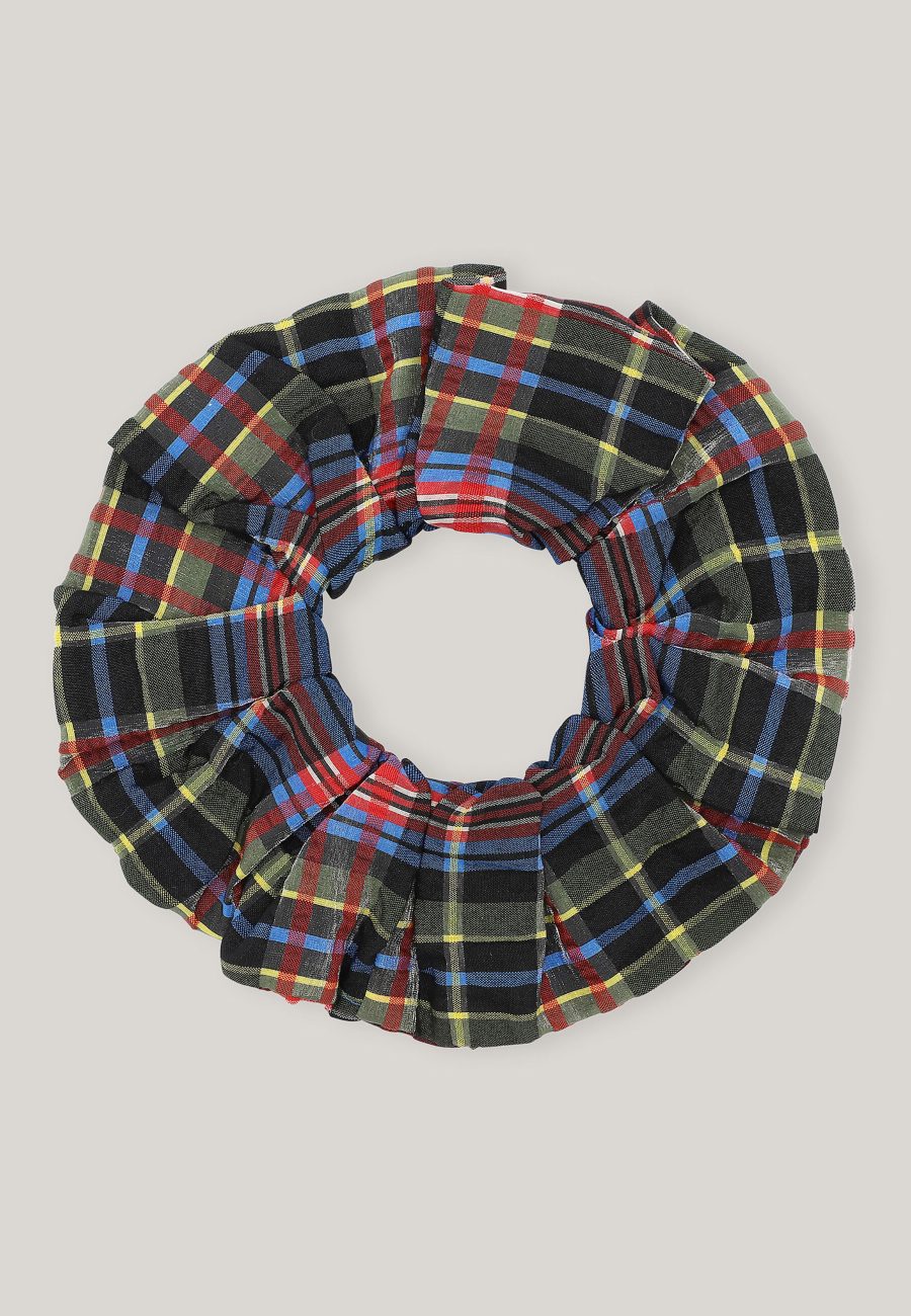 GANNI Seersucker Check Scrunchie Hårstrikk Sort