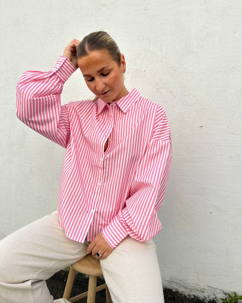Untold Stories Jamie Oversized Skjorte Pink Stripe