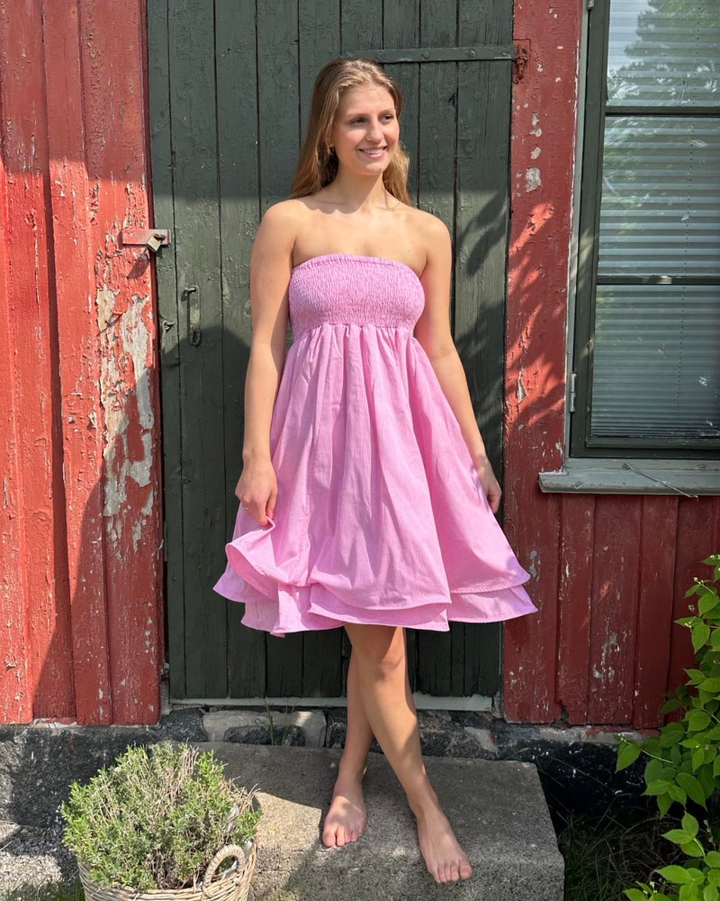 BY IDA Sunny Kjole Ruter Rosa Onesize