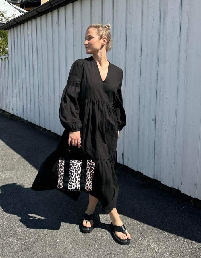 Neo Noir Klaudia Linen Kjole Sort