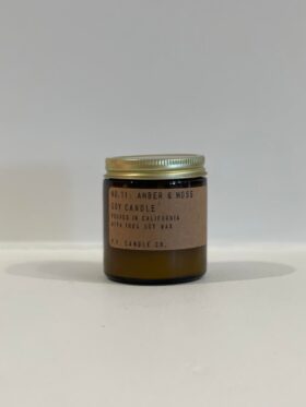 P.F. Candle Co. No.11 Amber & Moss Duftlys Small 99g