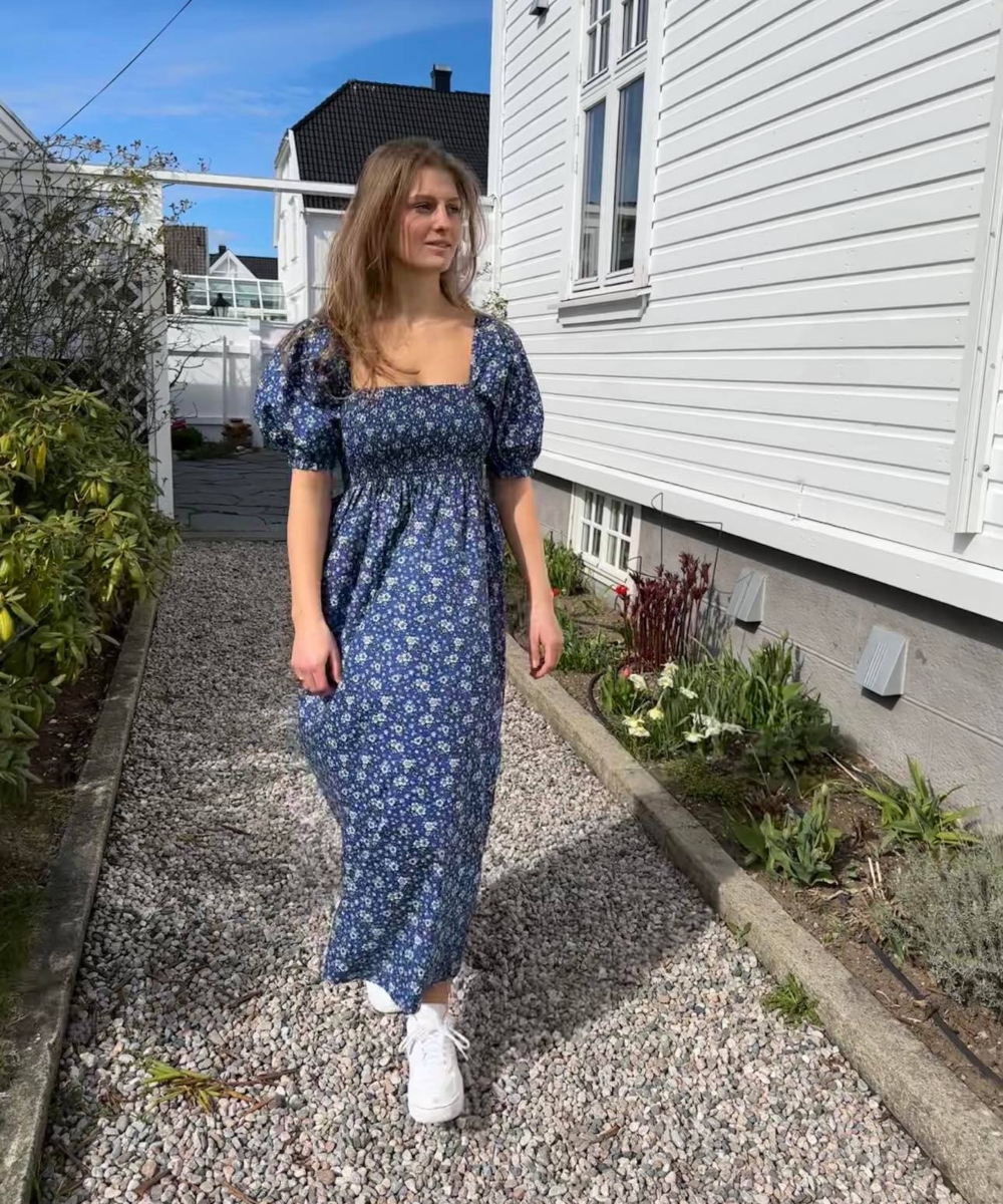 BY IDA Maren Long Kjole Mørk Blå