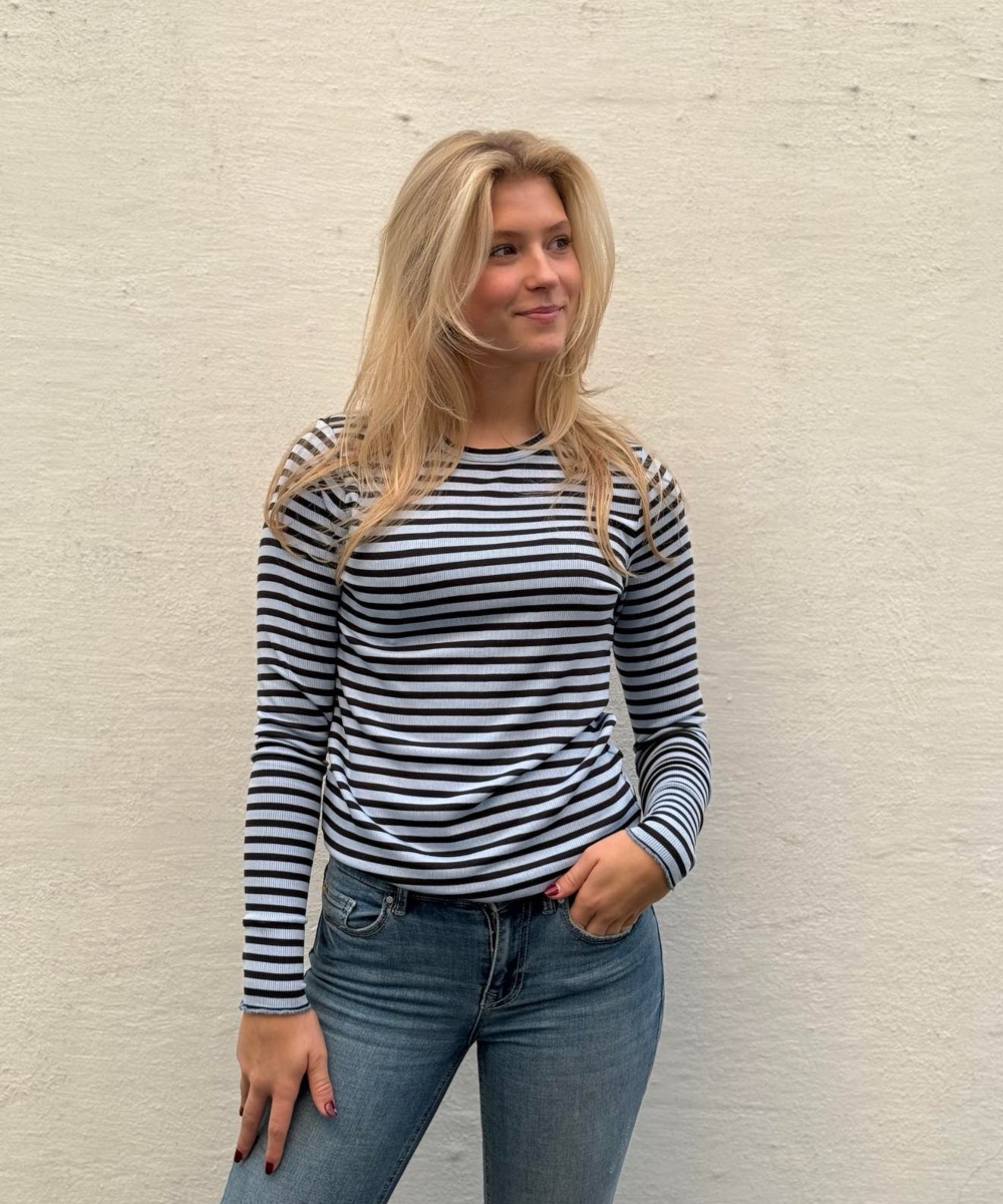 Levete Room Ika Genser Stripet Sort og blå