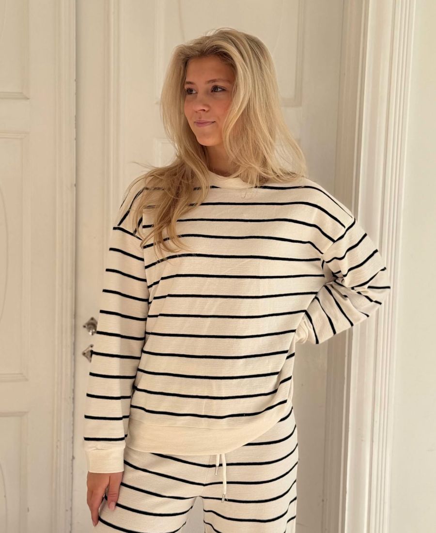 basic apparel Anneli Oversized Genser Striper Offwhite
