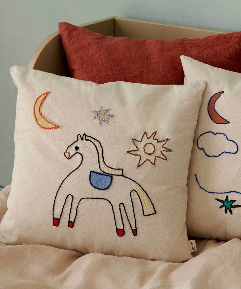 Ferm Living Naive Pute Horse 40x40