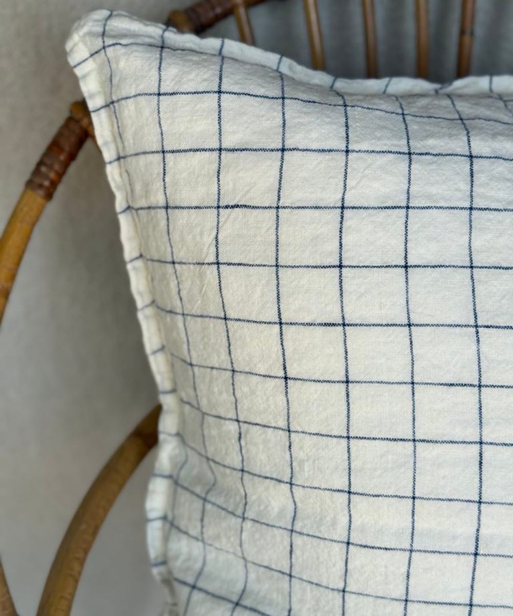 Linge Particulier Putetrekk Lin Ruter Off White Navy 50×50 - Bilde 2