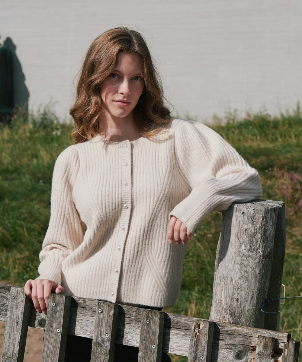 Neo Noir Puli Knit Cardigan Ivory