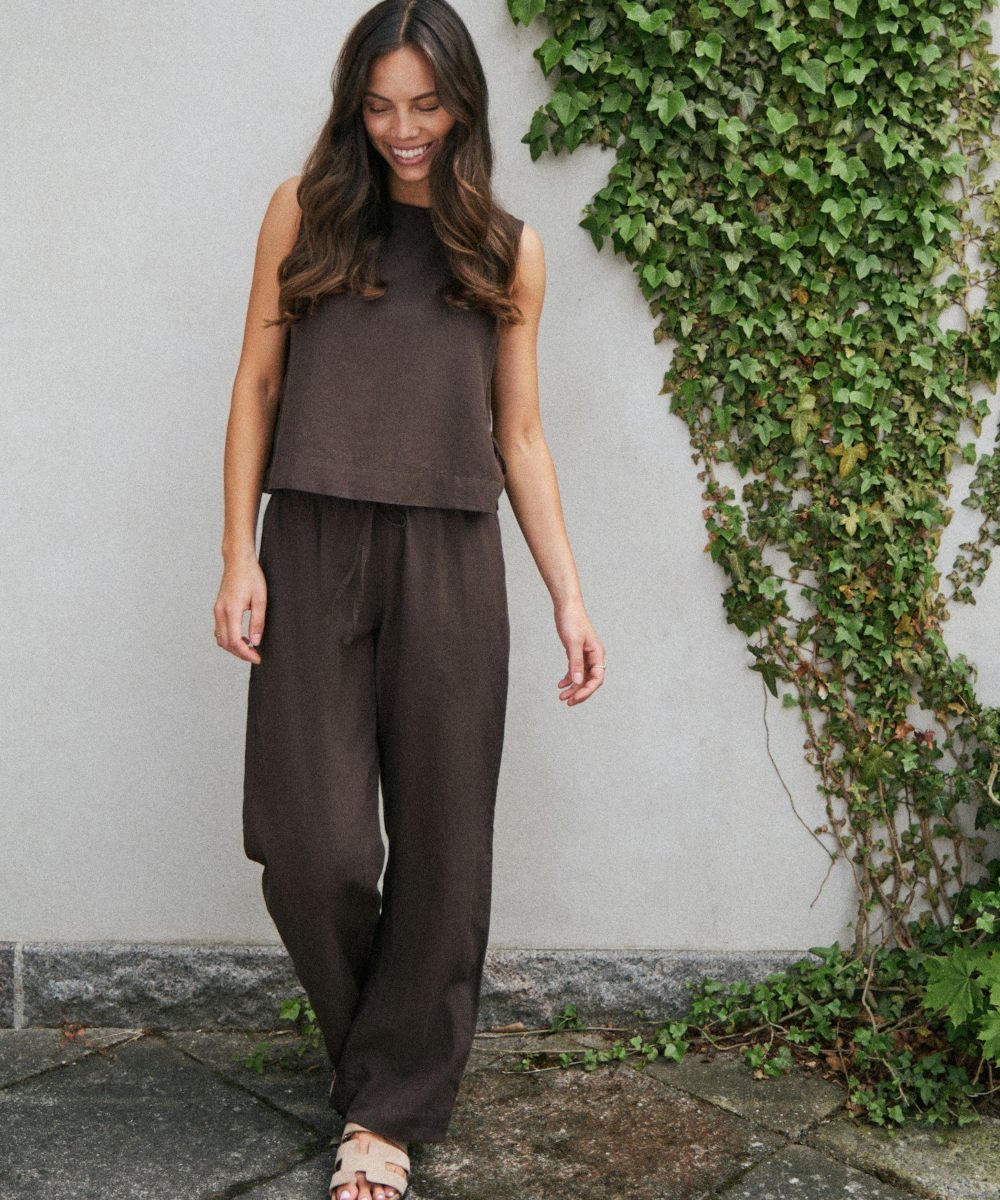Neo Noir Sonar Linbukse Dark Brown