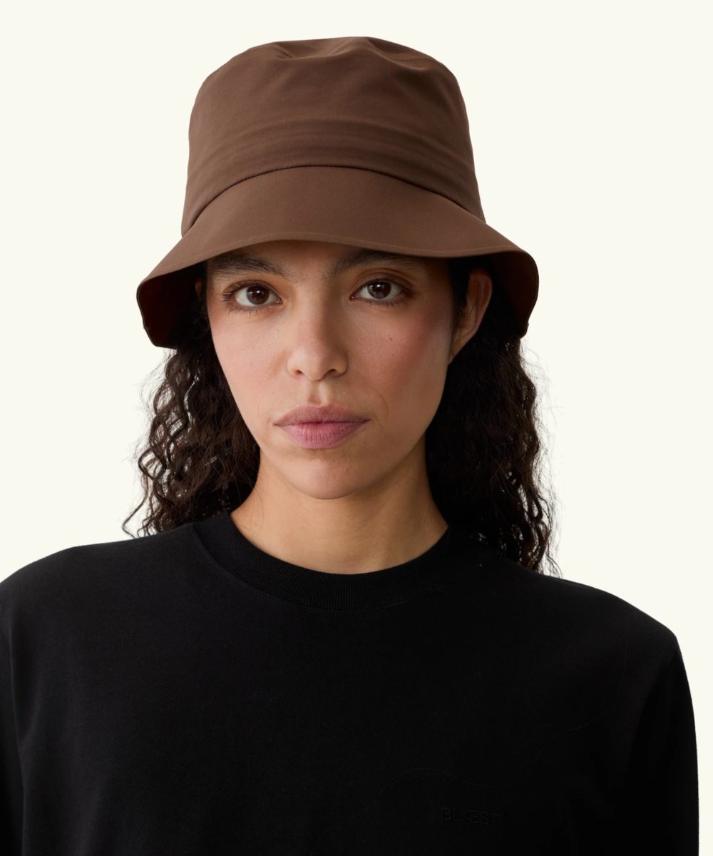 BLÆST Øya Bucket Hat Brownstone