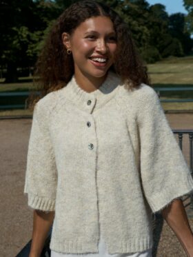 Neo Noir Benuta Fluffy Cardigan Ivory