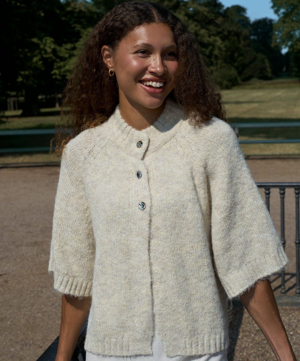 Neo Noir Benuta Fluffy Cardigan Ivory